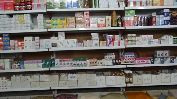 بازداشت عطاری متخلف با قرص‌های لاغری حاوی شیشه