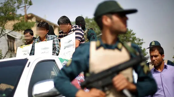  ۵ عربده کش قمه به دست در تبریز دستگیر شدند+عکس