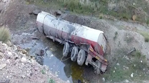 واژگونی 186 تانکر حامل سوخت در محورهای مواصلاتی کردستان