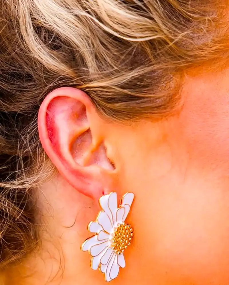 گوشواره طرح گل شیک