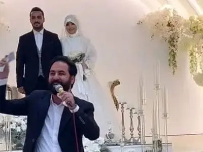 فیلم آواز شاد /  عروسی مذهبی خیلی پرشور که عروس داماد متین و خوشگل وایسادن خواننده ترکوند