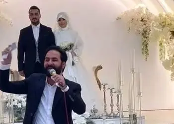 فیلم آواز شاد /  عروسی مذهبی خیلی پرشور که عروس داماد متین و خوشگل وایسادن خواننده ترکوند