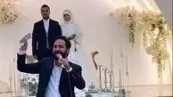 فیلم آواز شاد /  عروسی مذهبی خیلی پرشور که عروس داماد متین و خوشگل وایسادن خواننده ترکوند