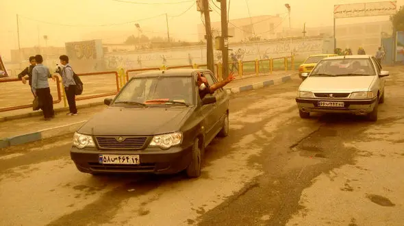 گرد و غبار مدارس آبادان را تعطیل کرد + تصاویر