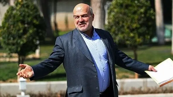 عیسی کلانتری: طبیعت خودش آتش را کنترل می‌کند / آتش‌سوزی‌ جنگل‌ها عادی است