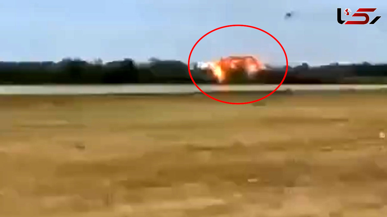 سقوط هولناک هواپیمای جنگی سوخو 25 پس از تیک آف+ فیلم