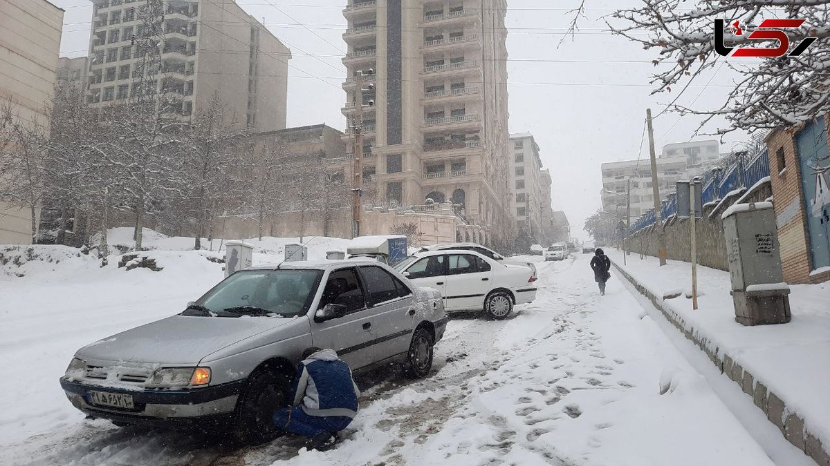 به شهرداری تهران بگویید خیابان های فرعی و کوچه ها هم معبر عمومی است/
مدیریت یک روز برفی در شمال تهران کار سختی نیست آقای شهردار + فیلم