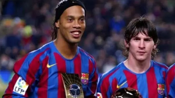 آشپز ترکیه ای تیشرت مسی و رونالدینیو را حراج کرد!