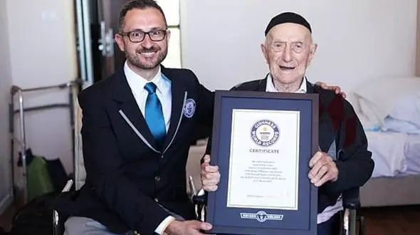   مرگ  پیرترین انسان روی زمین+عکس 