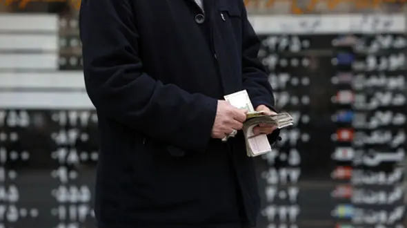 دلار کف بازار چند تمام می‌شود ؟!