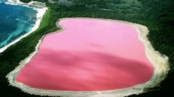 نمایی از دریاچه های رنگارنگ + فیلم 