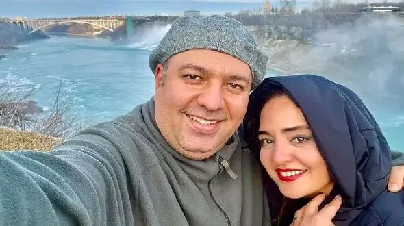 فیلم آواز احساسی /  علی اوجی و نرگس محمدی رپ خوندن حتی اینجام انقد خنده دارن نمیشه حس بگیری ...