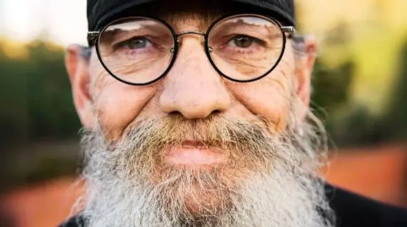 راز 12 تضاد زندگی که با گذر عمر معنای واقعی پیدا می‌ کند