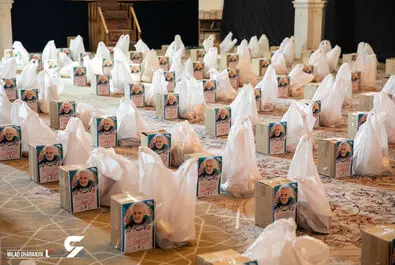 توزیع بسته معیشتی به نیازمندان در سالگرد شهادت سردار سلیمانی