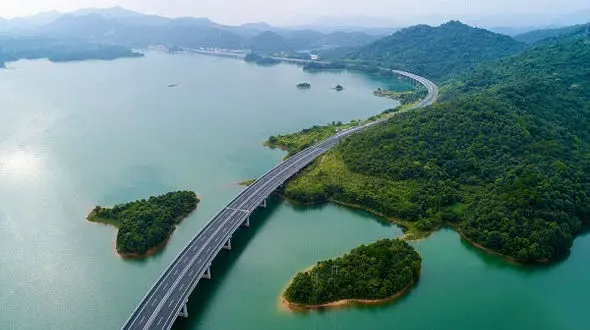 سفری لذت‌بخش در زیباترین بزرگراه دنیا 