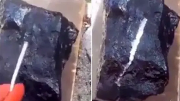 سنگ جادویی عجیب در دست یک سرباز ! + فیلم و عکس