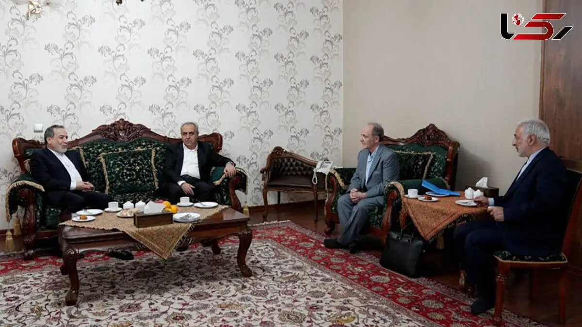 دیدار عراقچی با خانواده استاد دانشگاه ایرانی زندانی در ترکیه