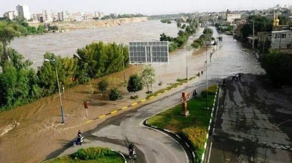 سیل جاده ساحلی دزفول را ناپدید کرد !+فیلم و عکس