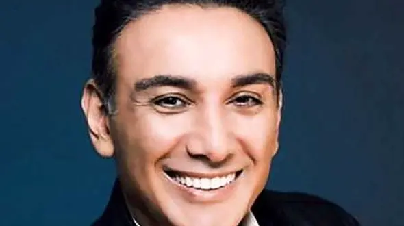 دانلود آواز باشکوه شادمهر عقیلی  /  آهنگ به کی میسپاری منو / تا به تو اضافه شه از خودم کم می کنم