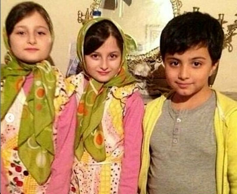 سارا و نیکا و آئین