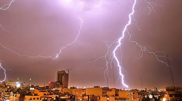 رگبارو رعد و برق در تهران از بعد از ظهر دوشنبه