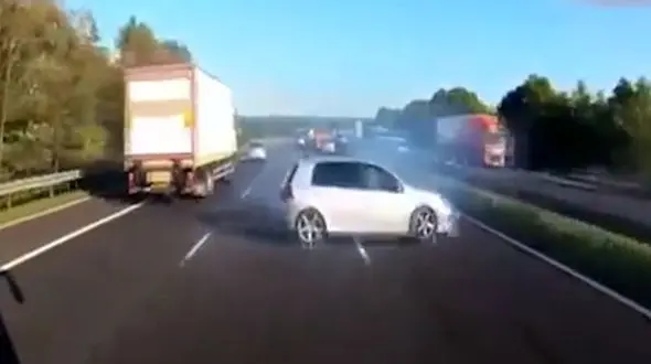 هنگام بریدن ترمز ماشین چه کار‌هایی باید انجام دهیم؟ / می توانید جلو حادثه را بگیرید