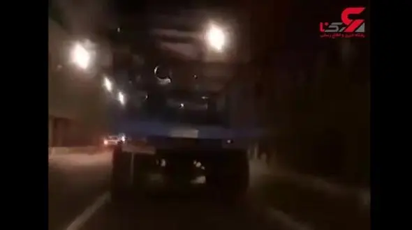 تردد غیرمجاز کامیونت در تونل توحید + فیلم 