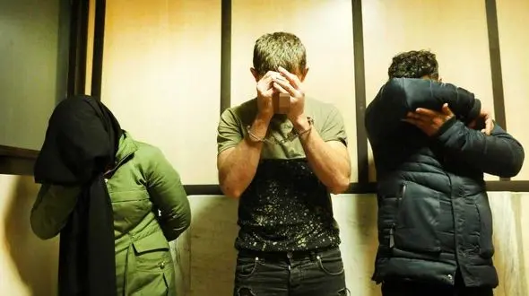 5 مرد نقابدار در شمال تهران وحشت آفرینی می کردند! / 2 زن پلید باید زنگ می زدند! + جزییات