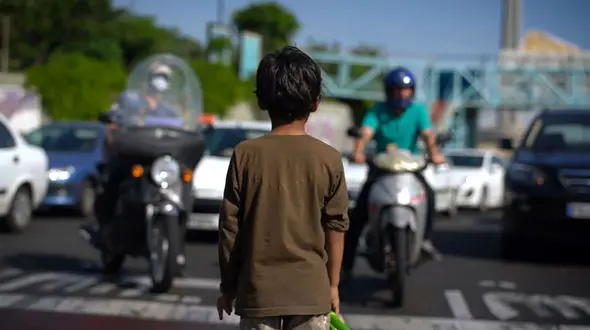 طرح جمع آوری کودکان کار ۳۲ بار اجرا شد و شکست خورد / برخورد دستگاه قضا با سرشبکه های کودکان کار و خیابان 