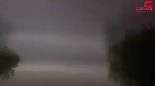 فیلم لحظه رگبار باران با طوفان شدید در فرودگاه آبادان 