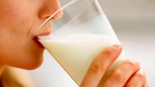 چرا برخی افراد نمی توانند لاکتوز را تحمل کنند؟