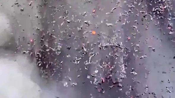 فیلم آخرین تصاویر پهپاد قبل از نابودی در آتشفشان کیلاویا