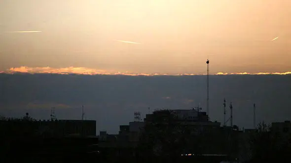 فیلم شلیک سامانه ضدهوایی به شی ناشناس در آسمان تهران+تصاویر