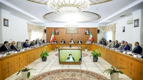 استمرار روند کاهشی تورم، رشد نقدینگی و قیمت ارز نیازمند کنترل و مراقبت جدی است