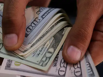 قیمت دلار آزاد امروز سه شنبه 6 مرداد 1405 + جدول کامل قیمت‌ ها