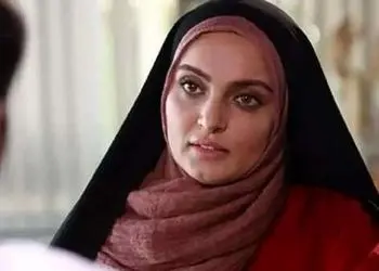 تصاویر شگفت‌انگیز و لحظات احساسی نیلوفر پارسا در سفر سه‌روزه به قشم / از تجربه شترسواری تا لباس سنتی با شال سوزن‌دوزی قرمز