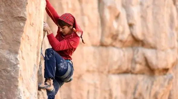 دلایل ممنوع الخروجی الناز رکابی مشخص شد