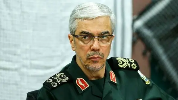 عکس سفر در زمان / «سردار رادان، سرلشکر موسوی و سرلشکر باقری» در یک مراسم / سال 1402