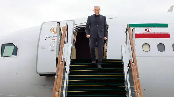 دکتر پزشکیان وارد شهرکرد شد