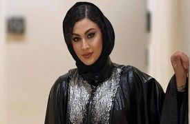 وقتی مریم مومن با شعر، به زندگی لبخند می‌زند ؛ دنیا منم آنکه آخرش میخندد، روزی به غم پشت سرش میخندد، آری منم آنکه خویش را باور کرد ...