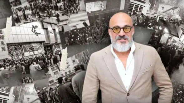 میز عزای ساده و جمع و جور مادر امیر آقایی، کاوه سریال نوار زرد در گوشه‌ای از خانه پدری+عکس/ روحش شاد