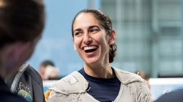 فیلم اولین پیام دختر معروف ایرانی از  فضا / یاسمین مقبلی فراتر از زمین !