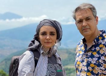 نگاهی به چیدمان منزل شاهانه و سنتی لیندا کیانی و همسرش با حال و هوای ایرانی/ از مبلمان مدرن و پرده‌های اعیانی تا عضو ثابت خونه‌های ایرانی، گل شمعدونی