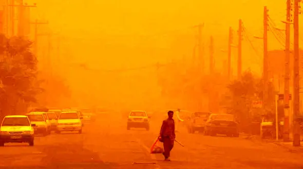 ادارات سیستان در پی طوفان شدید تعطیل شدند