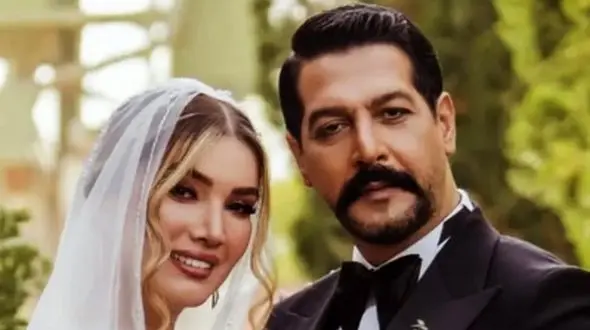 فیلم آواز  عاشقانه کامران تفتی برای متین ستوده  /  توی خیابون جلو مردم برای تازه عروس خوند با صدای خاص  ...