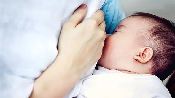 شیر مادر نوزاد را باهوش می کند