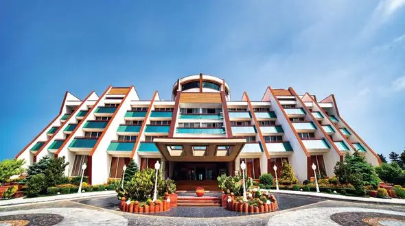 قیمت هتل نارنجستان نور؛ نرخ‌ها را مقایسه کنید تا 20 درصد صرفه‌جویی