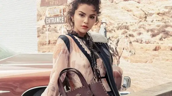 خواننده زن معروف و جوان مدلینگ برند "کوچ" شد + عکس‌ها 