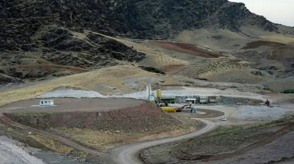 تاکید استاندار لرستان بر ساخت تونل سد مخملکوه با دو کاربری تامین آب و ارتباط جاده‌ای