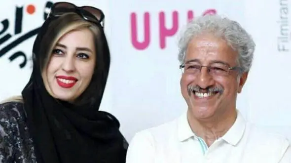 حسرت تلخ و ناامید کننده زندگی علیرضا خمسه: مادرم ملودیکارو کوبید رو سرم و شکستش و گفت: تا دیروز صدای قرآن خوندنت زبانزد همسایه‎‌ها بود، الان از این خونه صدای ملودیکا بیاد؟